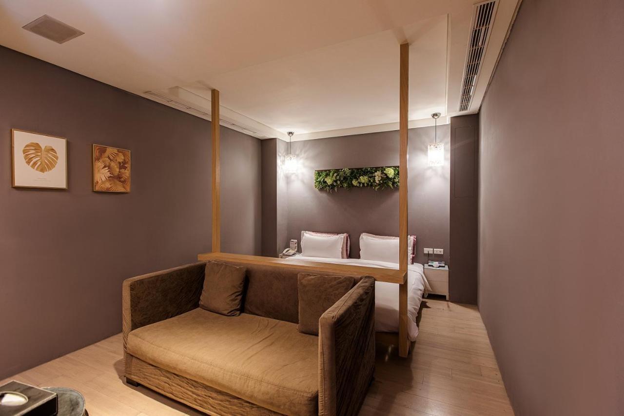 Motel Stars Taichung Buitenkant foto