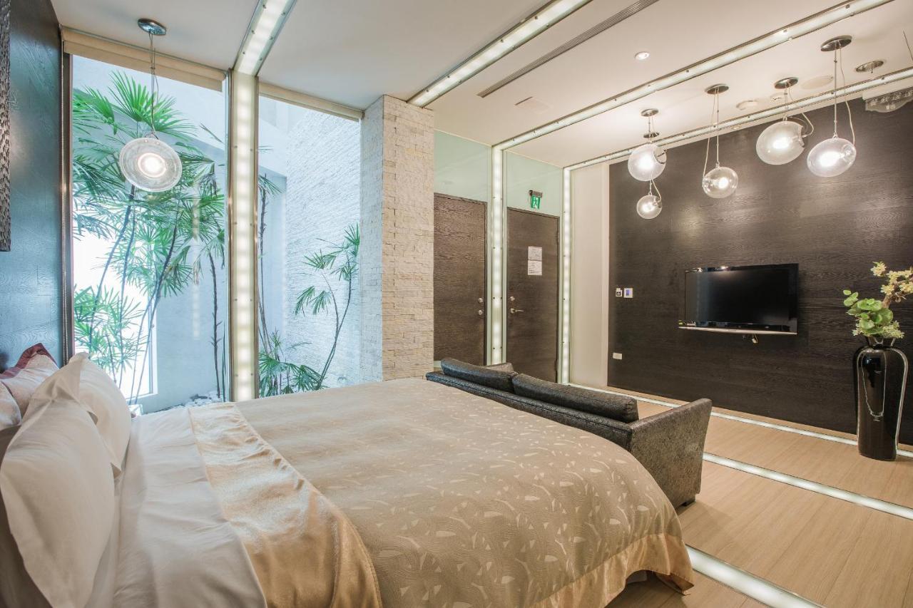 Motel Stars Taichung Buitenkant foto