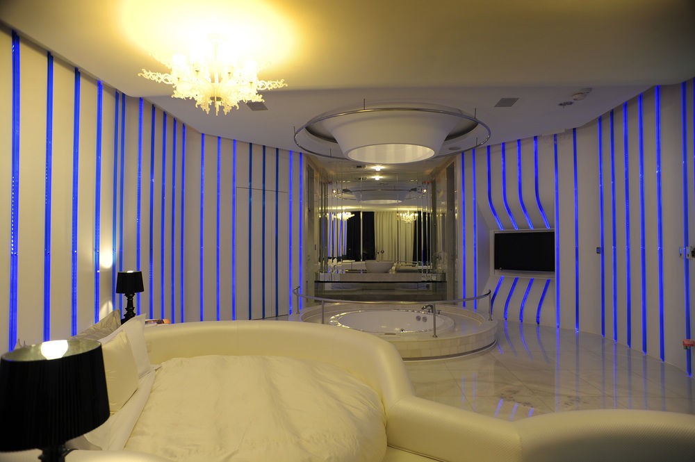 Motel Stars Taichung Buitenkant foto