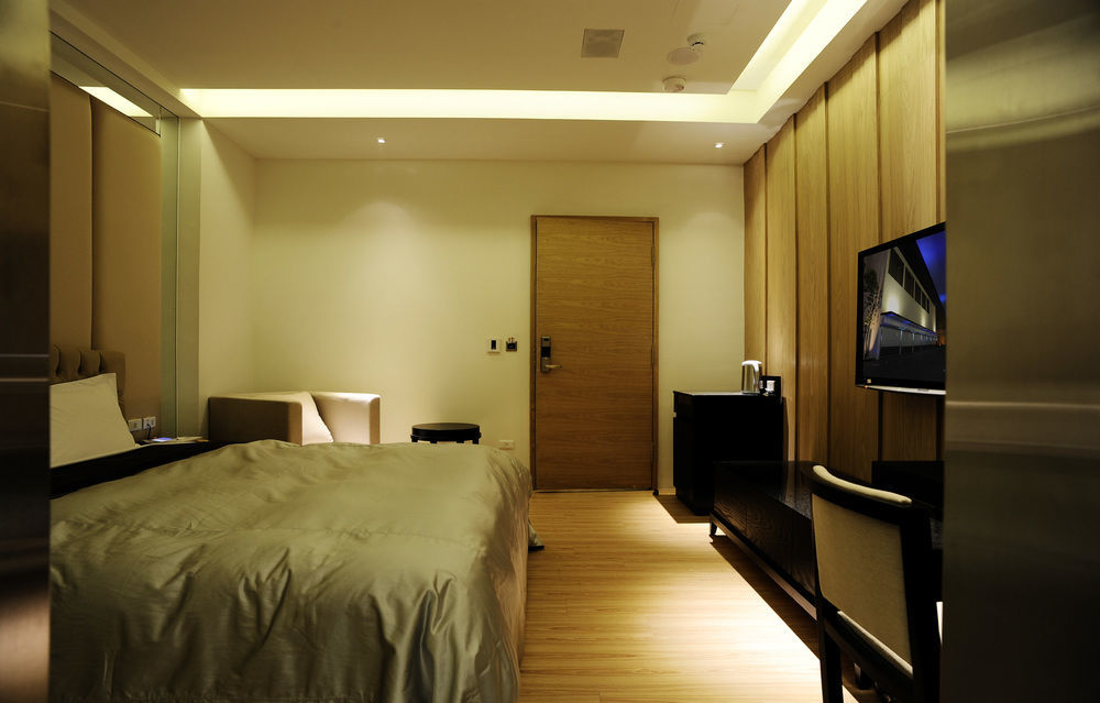 Motel Stars Taichung Buitenkant foto