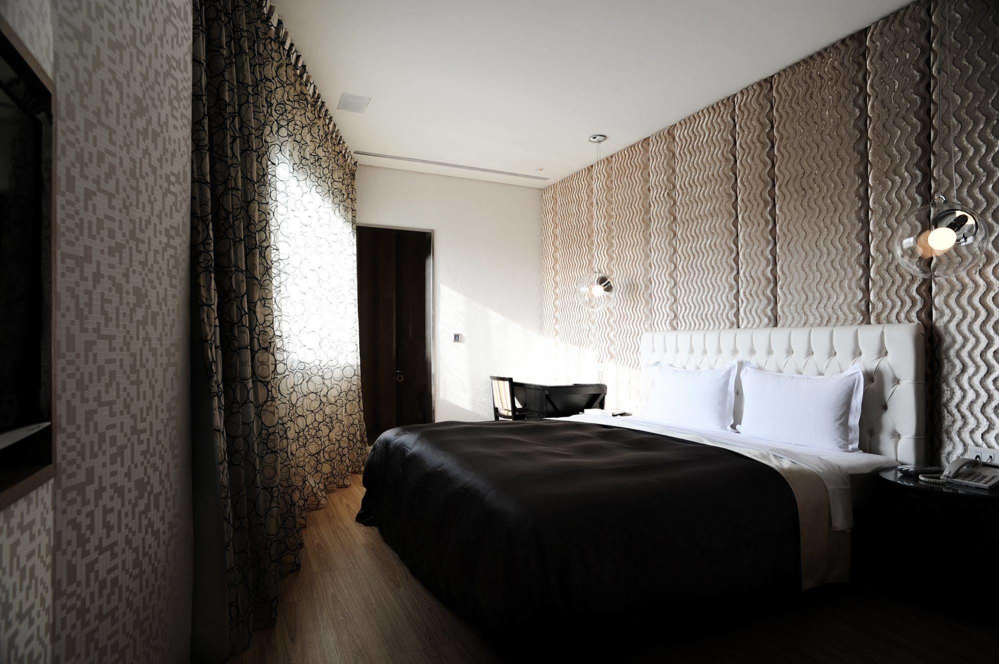 Motel Stars Taichung Buitenkant foto