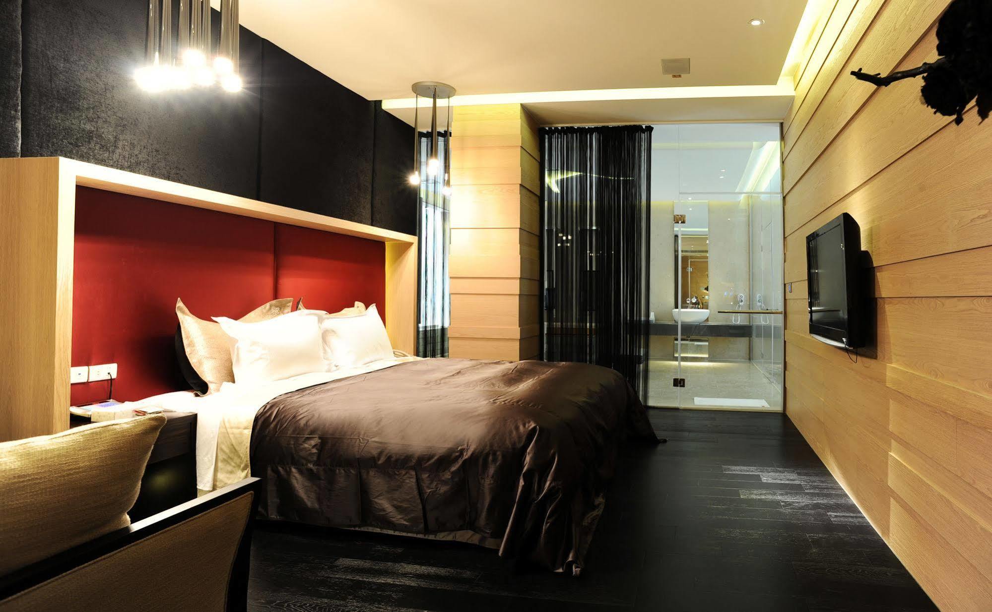 Motel Stars Taichung Buitenkant foto