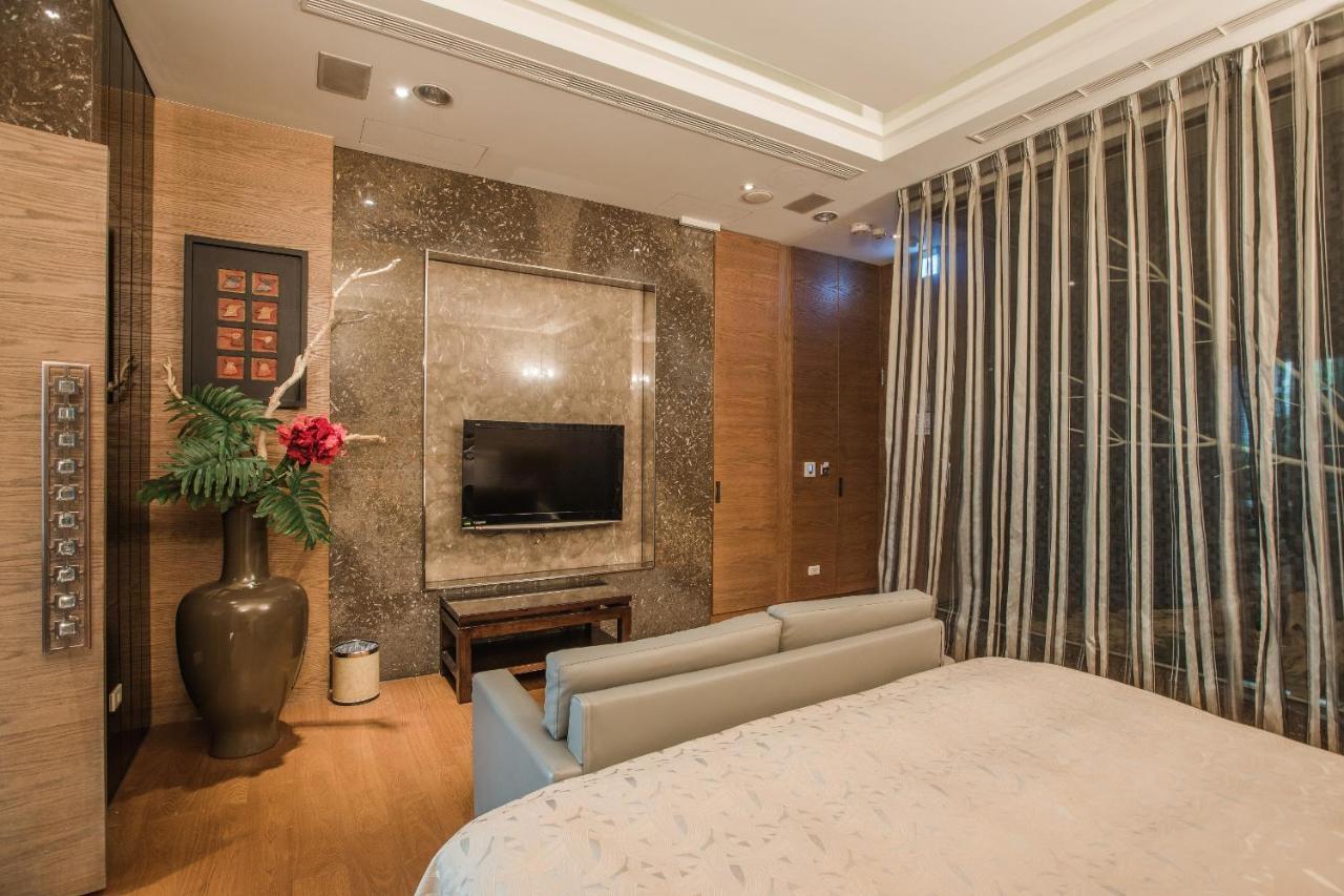 Motel Stars Taichung Buitenkant foto